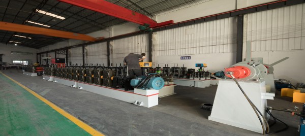 J60 INDUSTRIAL PIPE MACHINE